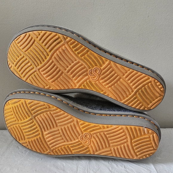 CLARKS Cloudsteppers Women's Gray Step Flow Low Indoor Outdoor Slippers - Picture 7 of 9